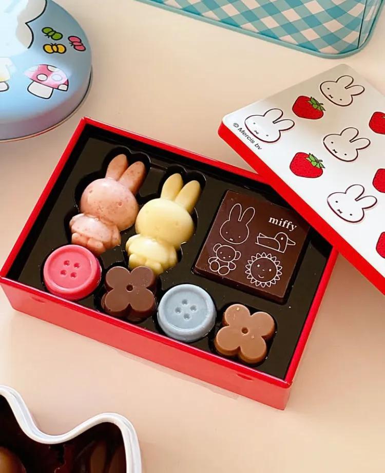 토끼 미피 x 모로조프 발렌타인 기간한정 딸기 틴케이스 초콜릿 11개입 일본 초코 캐릭터 발렌타인데이 선물