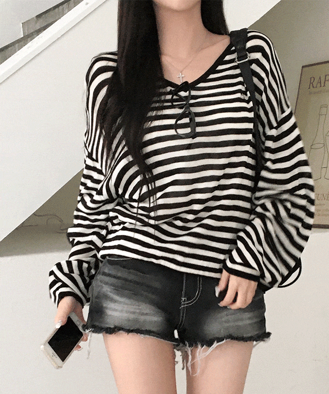 [시스루🤍/여리여리~] 로밀리 브이넥 시스루 와펜 단가라 스트라이프 긴팔 니트 여리핏 루즈핏 펜던트 데일리 베이직템 살안타템/간절기니트/시원한니트/시스루니트