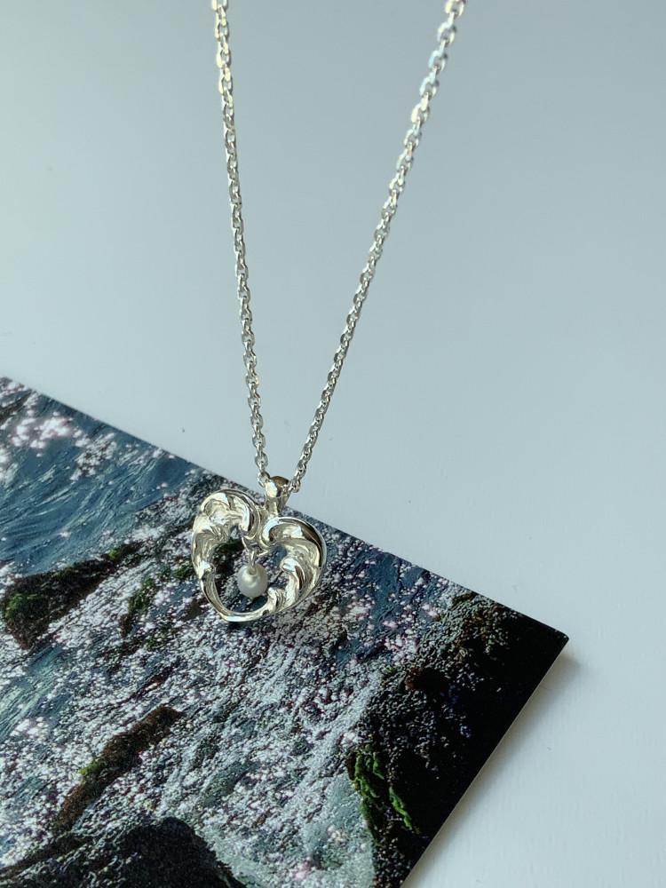 [zinida] Wave in heart / 파도 목걸이