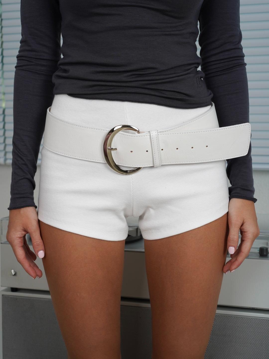 029 Basic ribbed shorts (White)