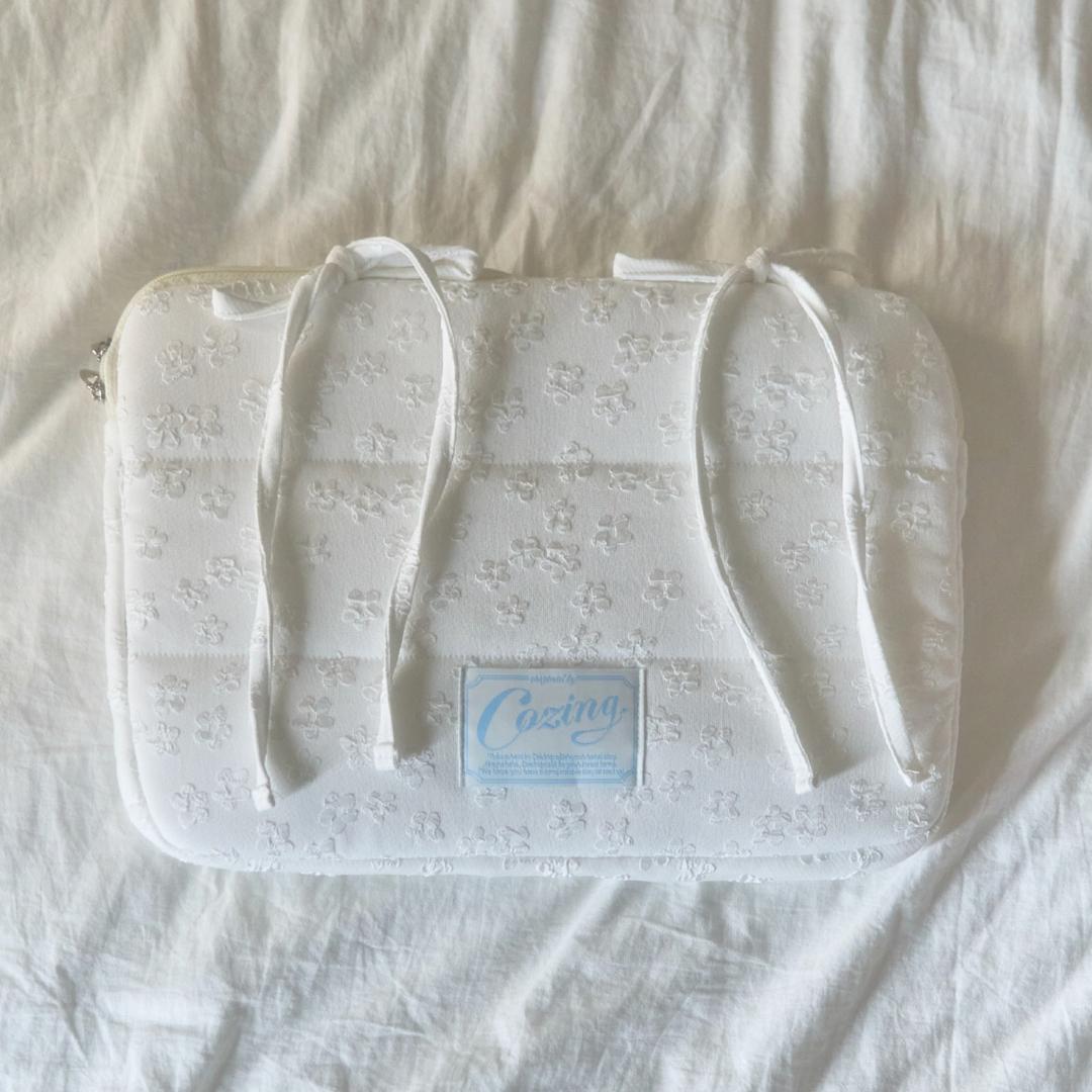 Bedding Notebook Pouch_jacquard white