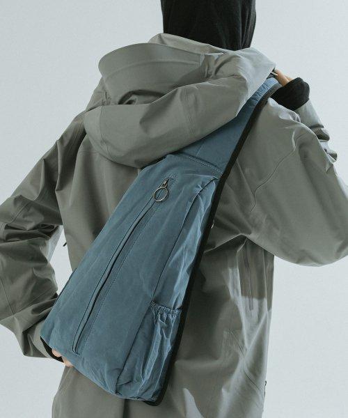 aud slingbag [azure blue]