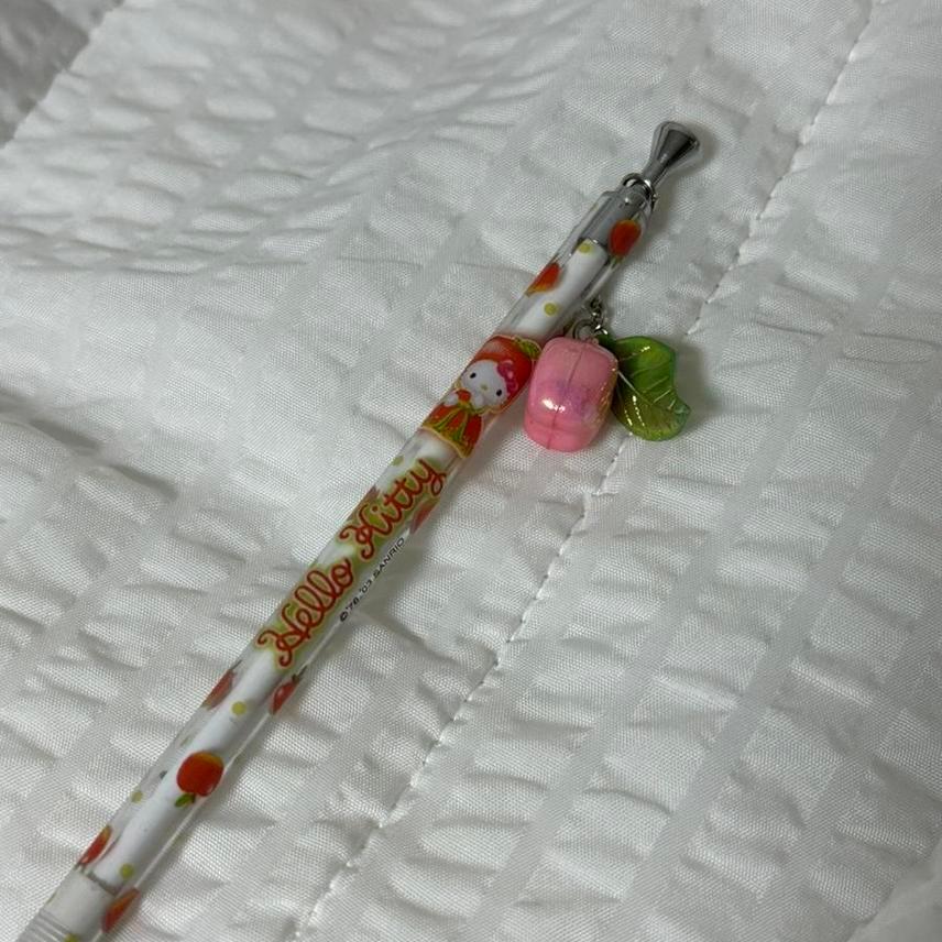 사과 키티 스트랩 샤프