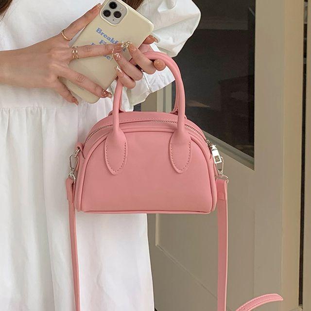 소프트 미니 반달 크로스백_데일리365