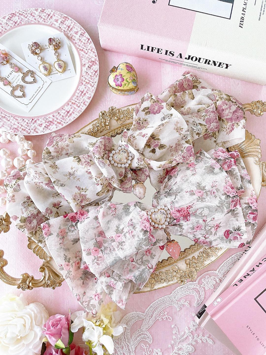 French girly flower balletta | Mirana powered by BASE