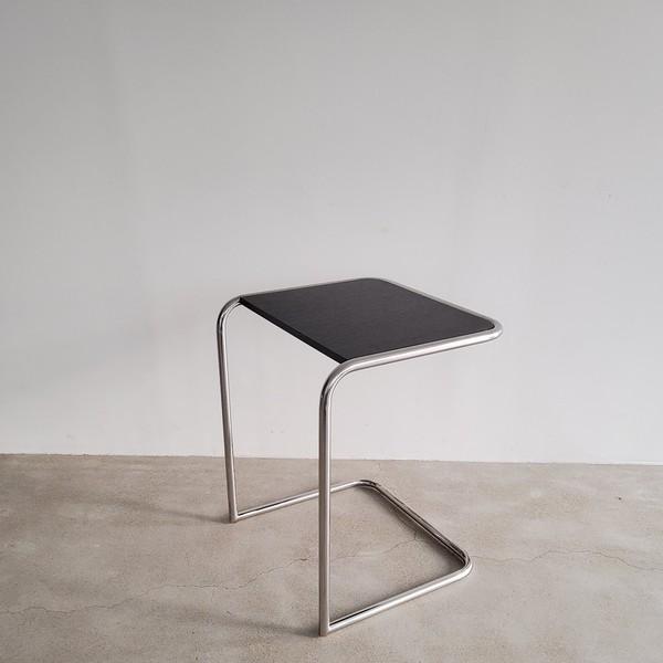 [GREY EDITION 015] Steel tube side table
