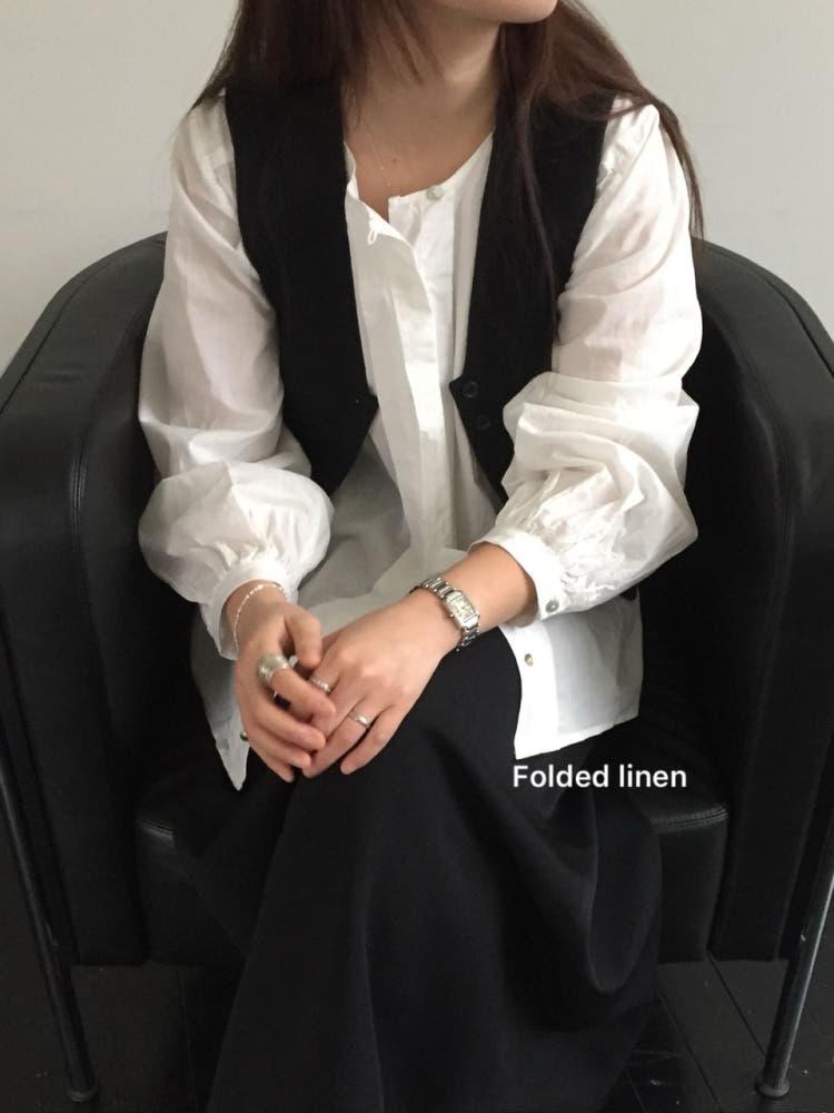 (당일)25SS 볼륨 핀턱 블라우스 노카라 라운드넥 루즈핏 핀턱 셔링 블라우스(2color)