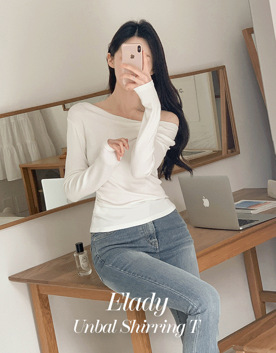 프롬데이원 단독)엘라디 여리언발 셔링 티셔츠(2way/오프숄더/드레이프/데일리룩/데이트룩/출근룩/하객룩/약속룩/모임룩)