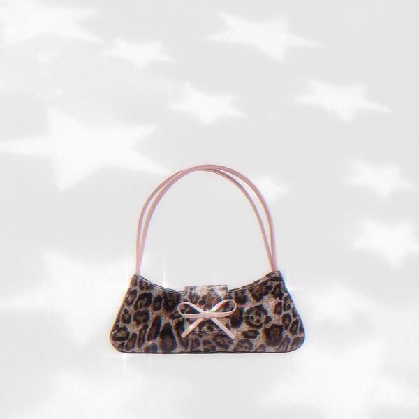 [신규가입시 15% 할인쿠폰 지급] Bow Small Baguette  리본 스몰 바게트백 - Baby Leopard