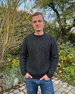 Moby Sweater Man pattern by PetiteKnit