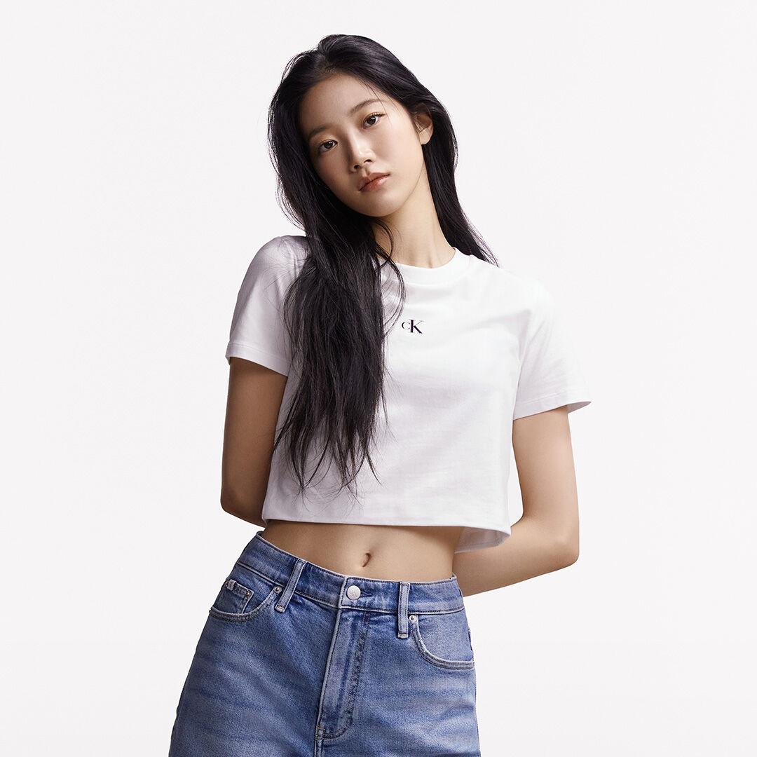 [카즈하착용]2color 여 슬림핏 베이비 크롭 반팔 티셔츠 J221837