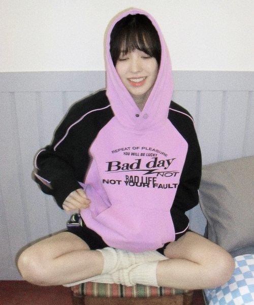 BAD DAY NOT BAD LIFE RAGLAN HOODIE (BLACK) [LRRSCTH109M]
