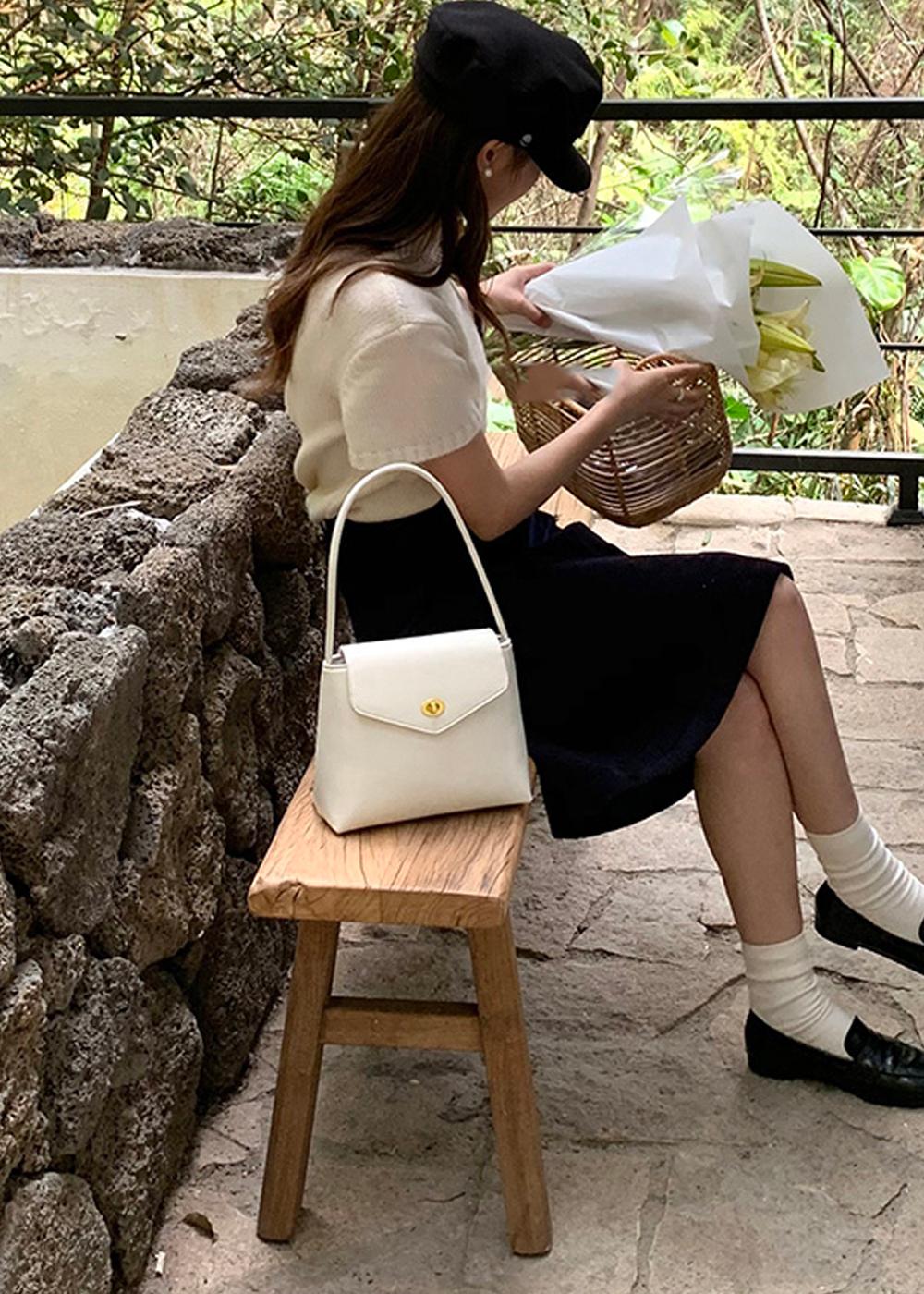 주문폭주 5월3일 순차출고/ 키치 스퀘어 숄더백 4color