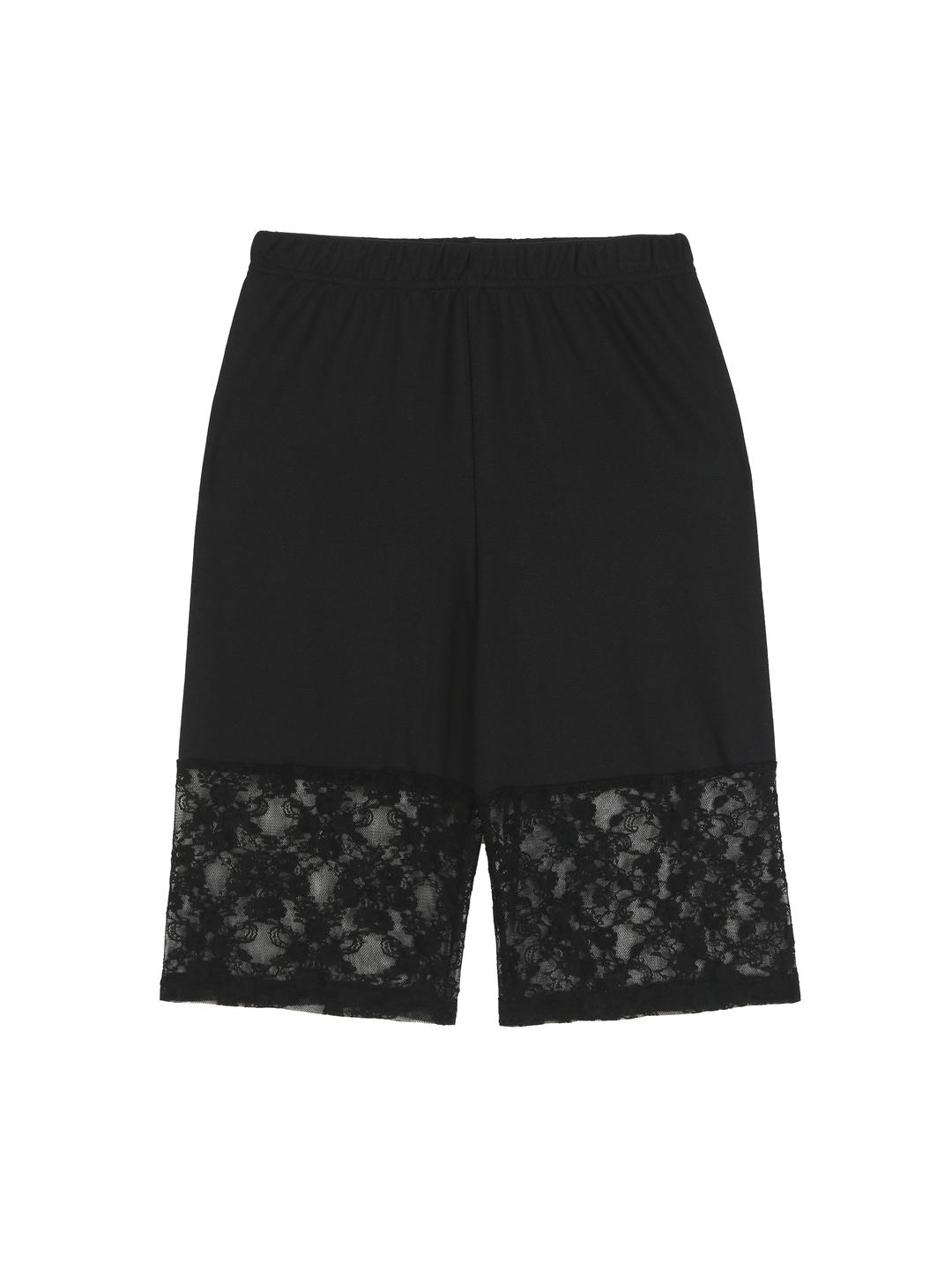 Airy lace knickers 001