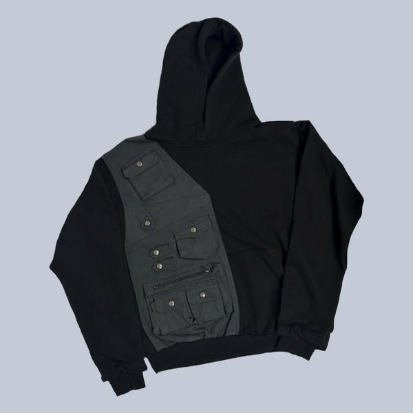 Broadpast X RAVEN Colla boration charcoal