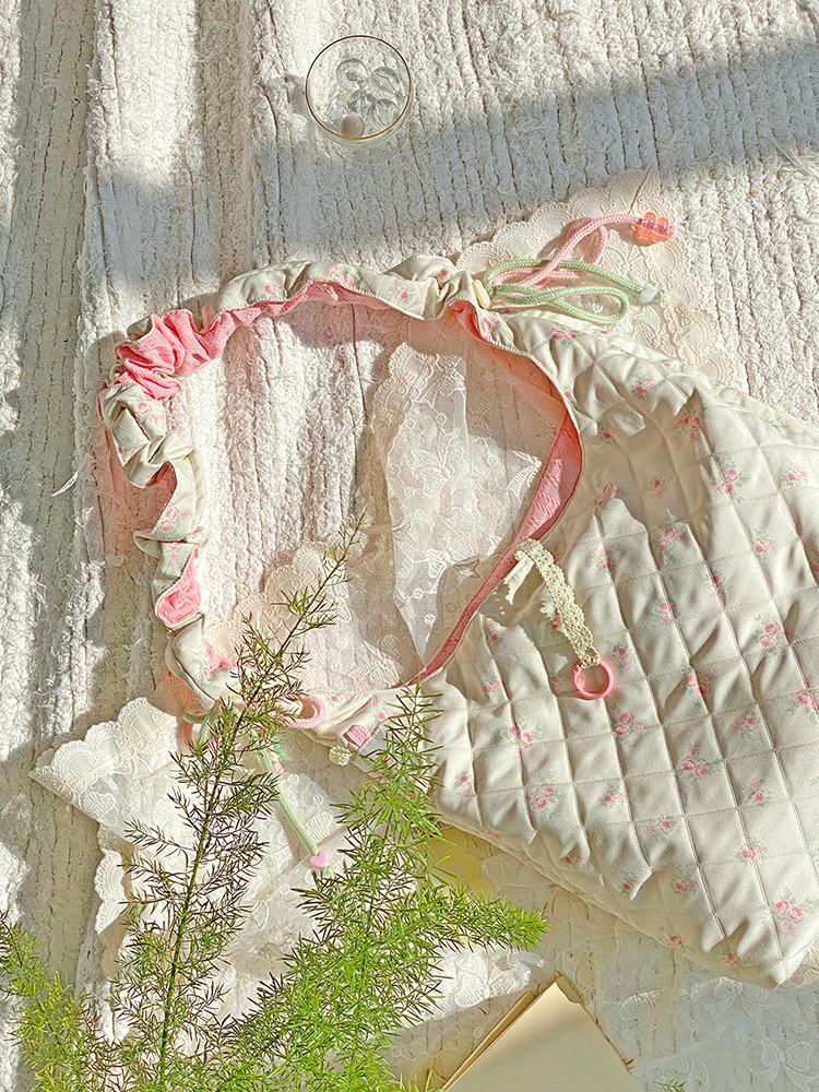 로니에 패딩 슈슈 소요백 무니무니 자체제작 퀼팅 숄더백 크로스백 산책가방 플라워 핑크 핸드메이드 패브릭가방