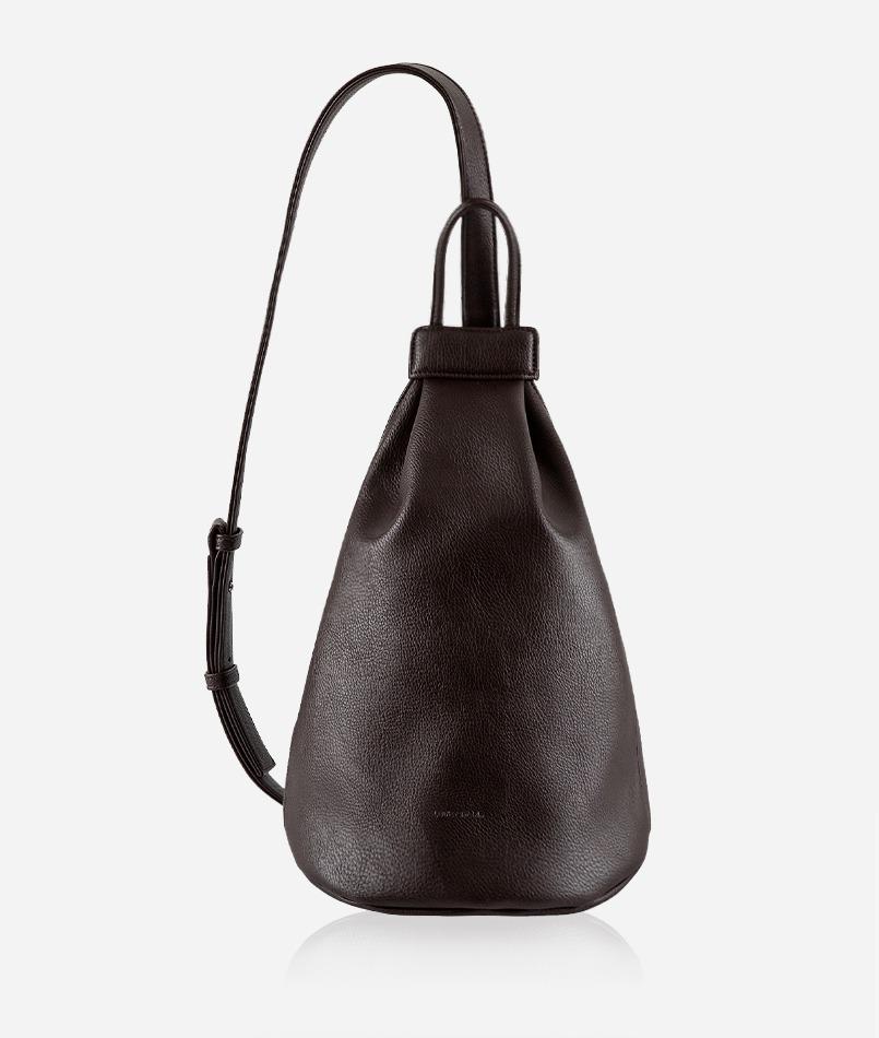 [베스 슬링백_브라운] Vase Sling Bag _ Brown