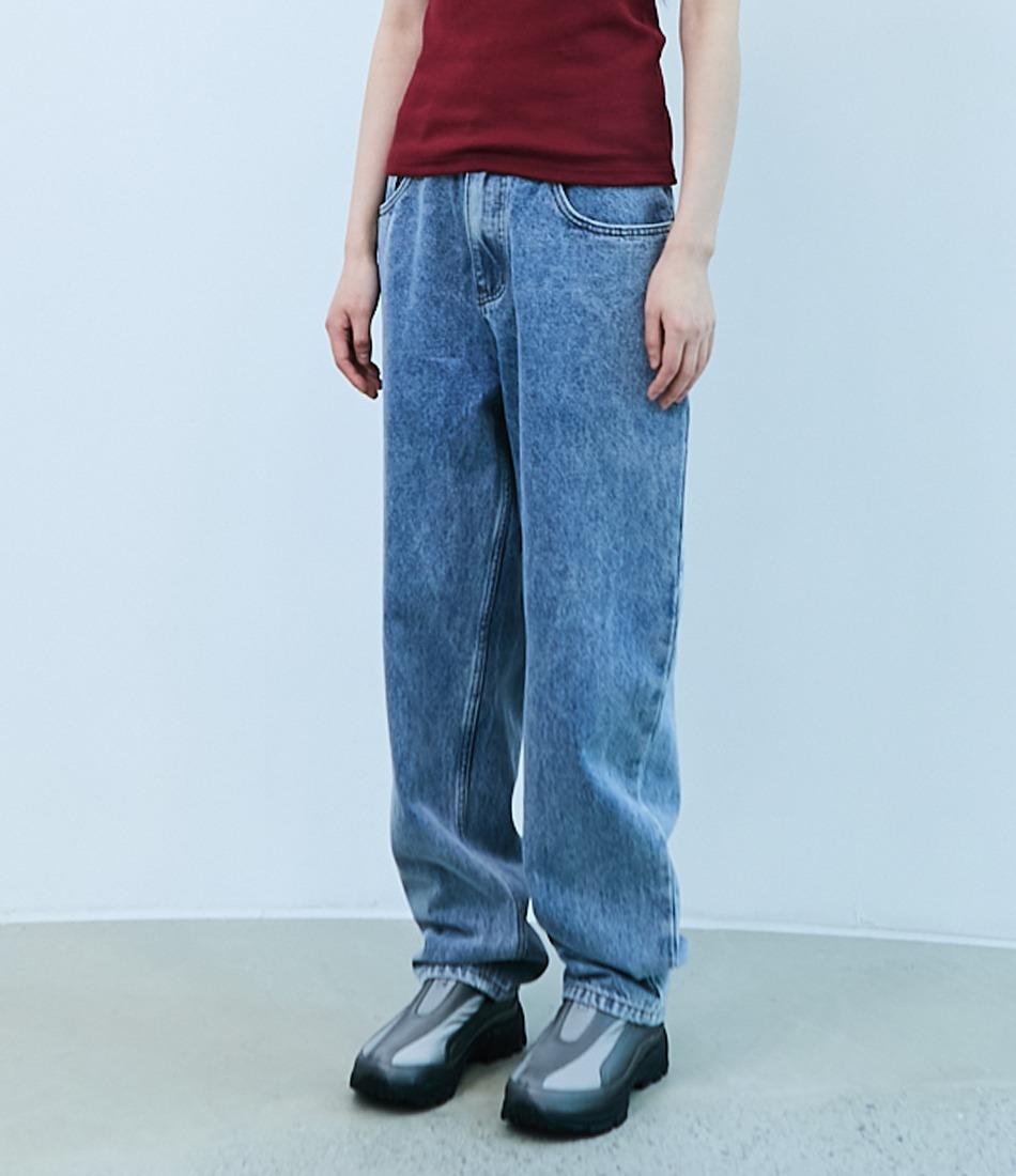 WASHED BLUE RELAXED JEANS