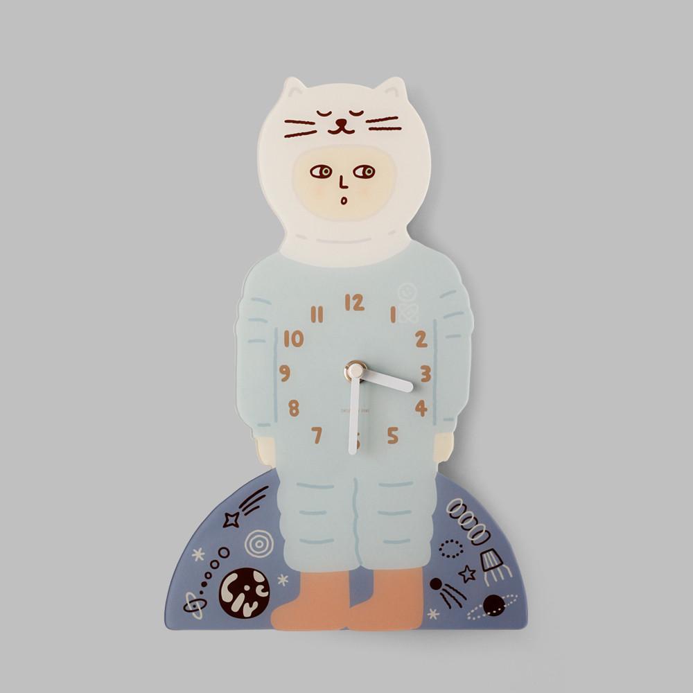 [ CBB x Artish ] Clock - Space cat