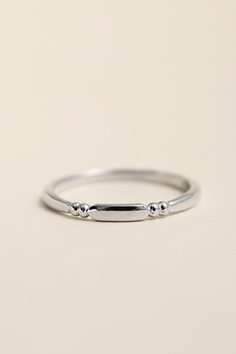 도린 R_헥사곤 매듭 디테일 앤틱 반지_커스텀 레터링