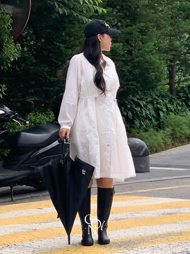 ☔️장마룩 코디☔️ 롱 바람막이 여름 아우터 스트링 워터밤 장마철 썸머 후드집업 코트 윈드브레이커 등산복 초경랑 우비 레인부츠 장화 나일론 윈드자켓 점퍼 비치웨어 여름자켓 가디건 캠핑룩 원피스