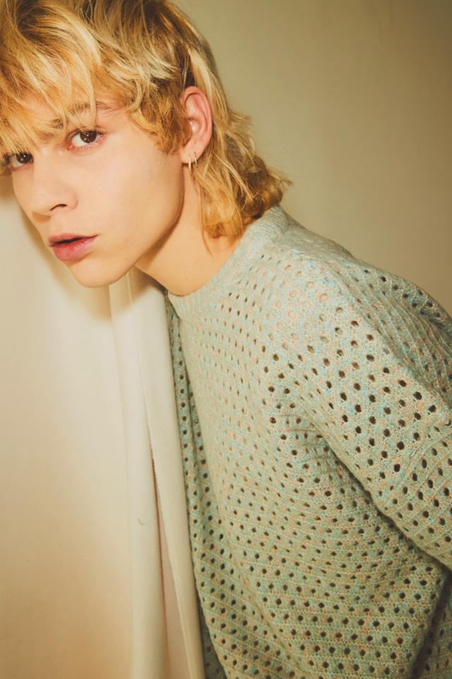 PUNCHING KNIT BLUEPINK