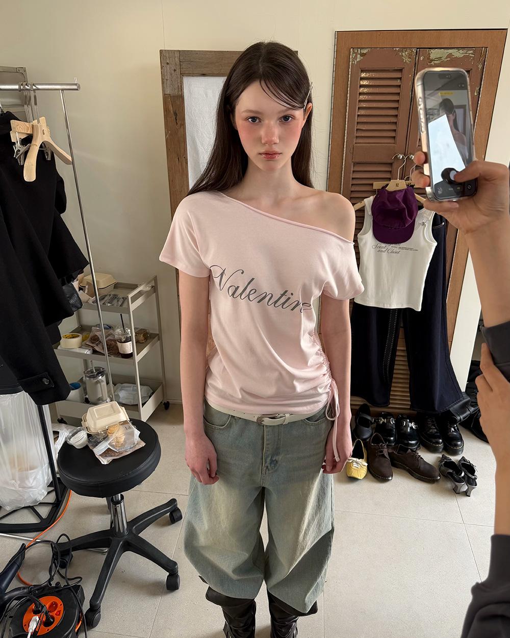 베이델리 [MADE]레나 오프숄더 셔링 반팔 티셔츠