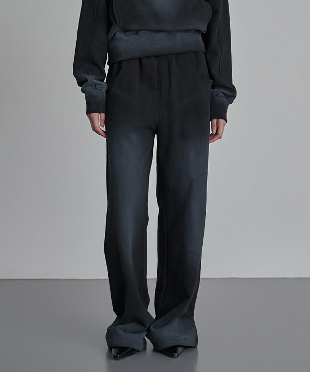 Variation Spray Washed Semi Flared Sweat Pants Black