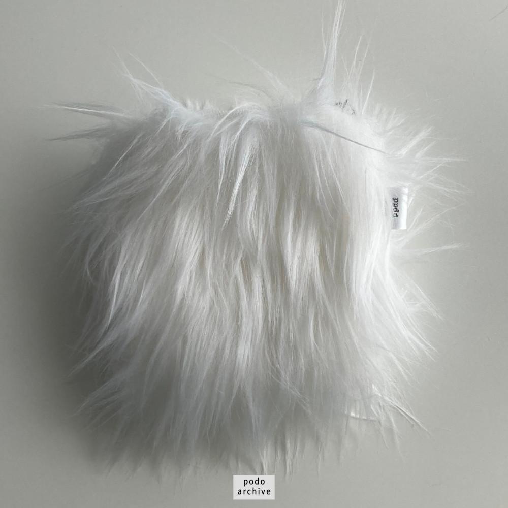 [podoarchive] white fur pouch 화이트 퍼 파우치