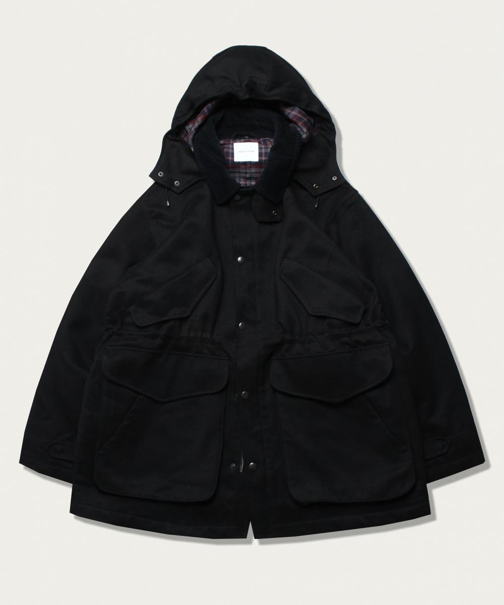 Freaks Store over hunting jacket