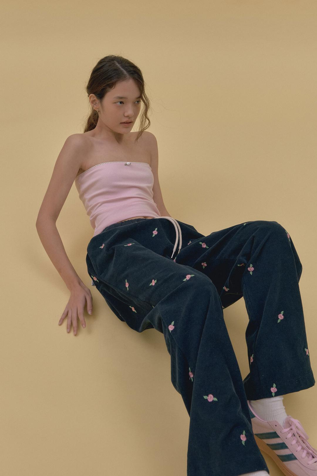[13차재입고]Rose Embroidery Cotton Banding Pants (navy)