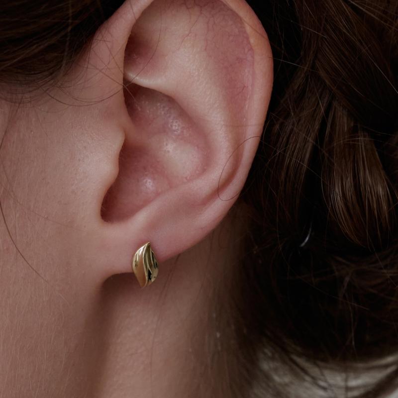 [데일리템] 14k 에프리콧 무드 스터드 귀걸이