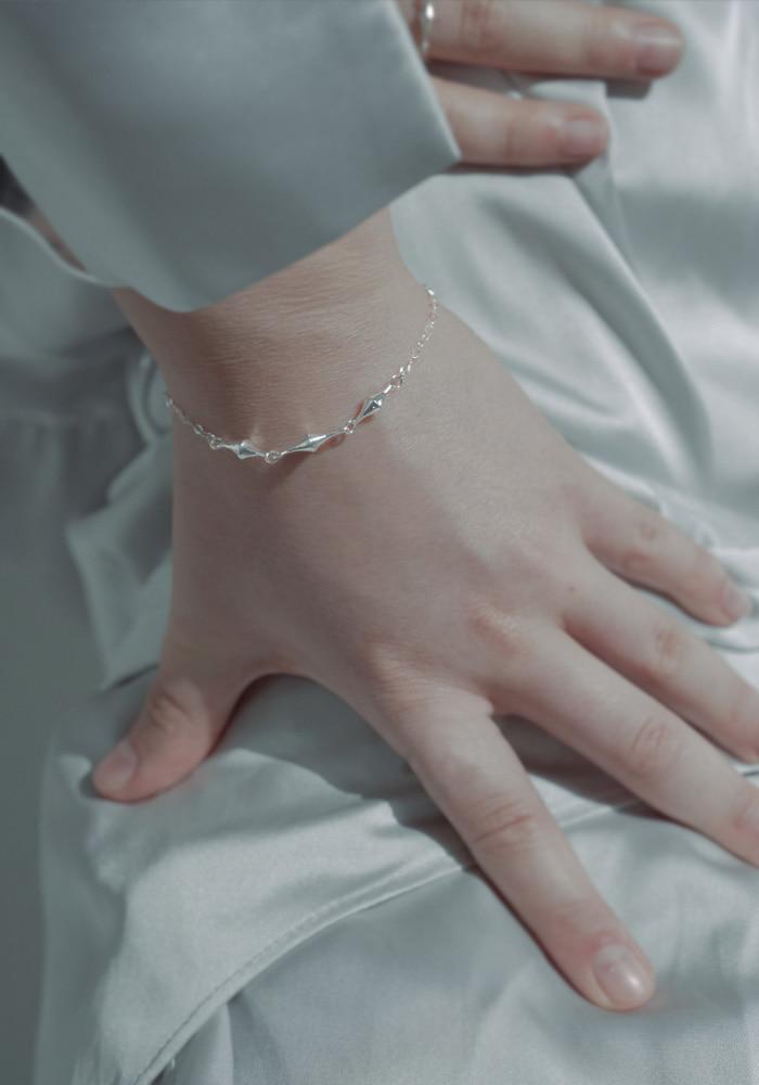 한낮의 윤슬 Bracelet