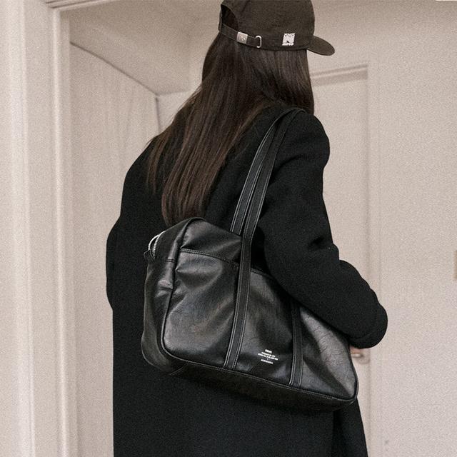 ハンドバッグ Burberry Borsa Bowling Media Burberry Brown Belted Bridle Bowling Medium Bag – THE CLOSET
