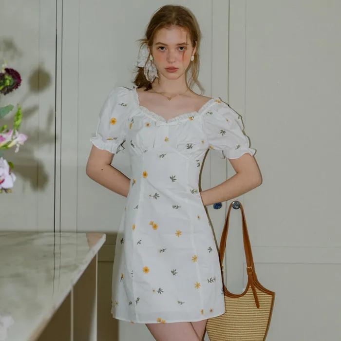 Cest_Pure lace floral dress