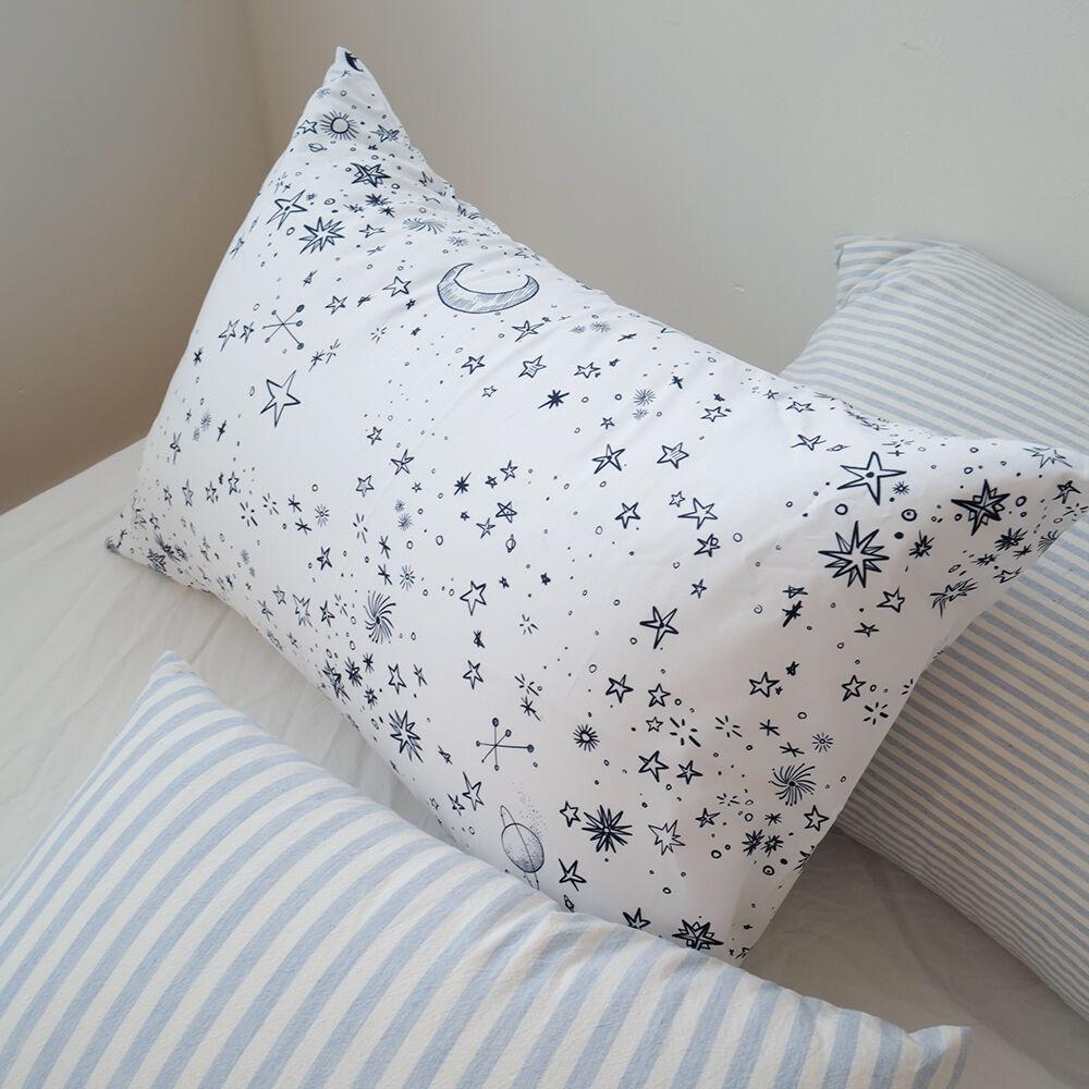 Dreaming pillow cover