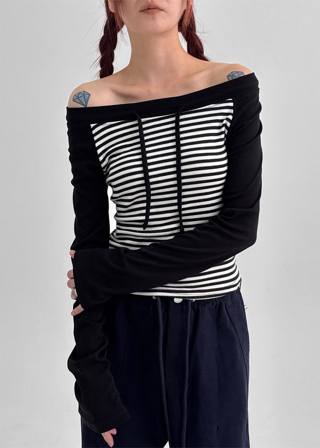 바논 스트라이프 오프숄더 크롭 긴팔티