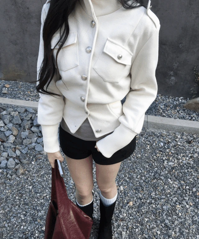 하이넥 버튼 카라 크롭 자켓