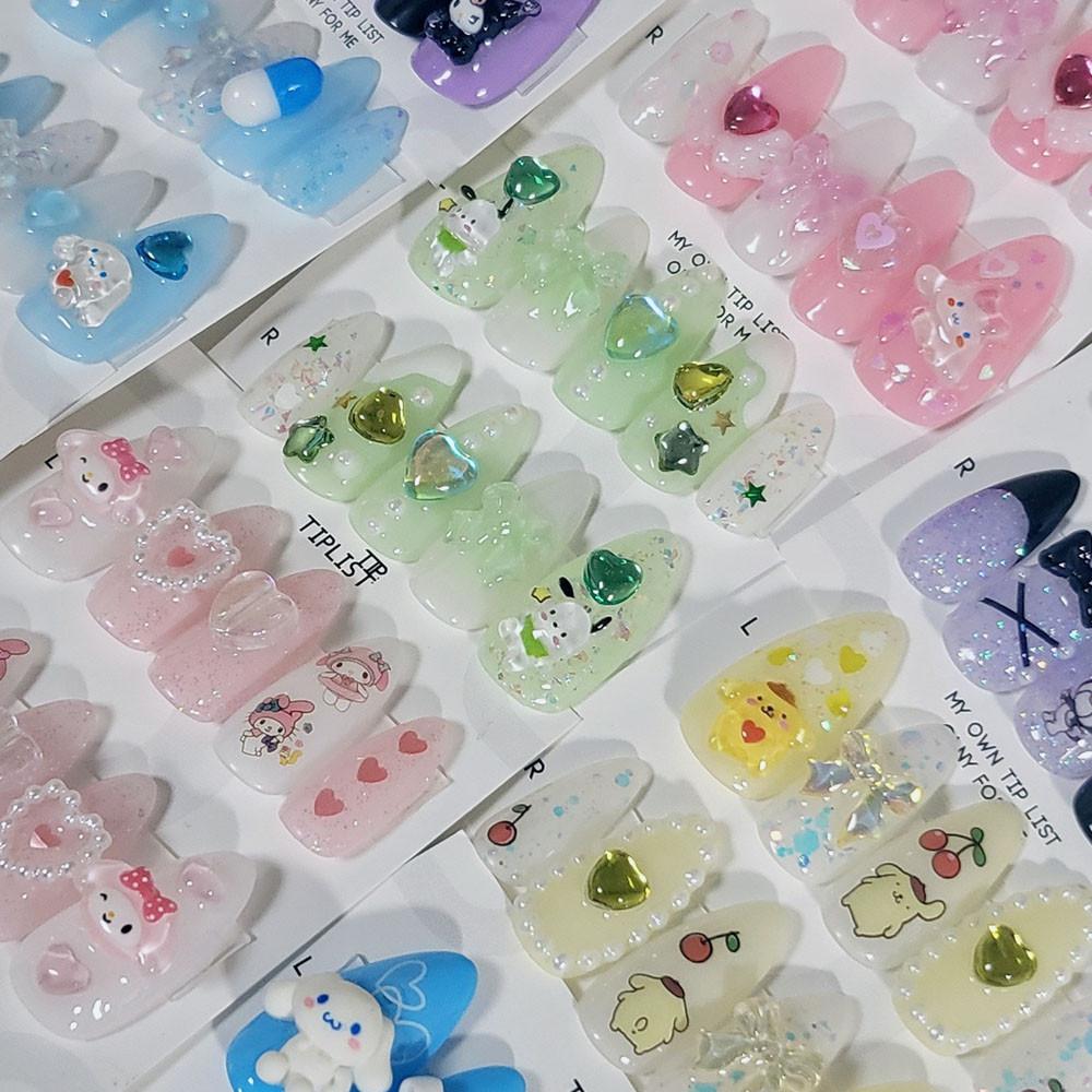 산리오 캐릭터 수제 네일팁 붙이는 쿠로미 시나모롤 키치 네일