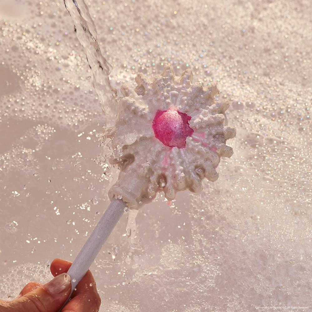 [위키드 x 러쉬] 글린다스 완드 115g - 리유저블 버블 바/입욕제