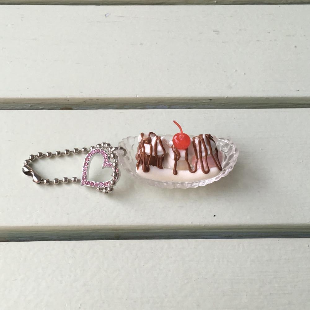 바나나 스플릿 키링 Miniature Banana split keyring