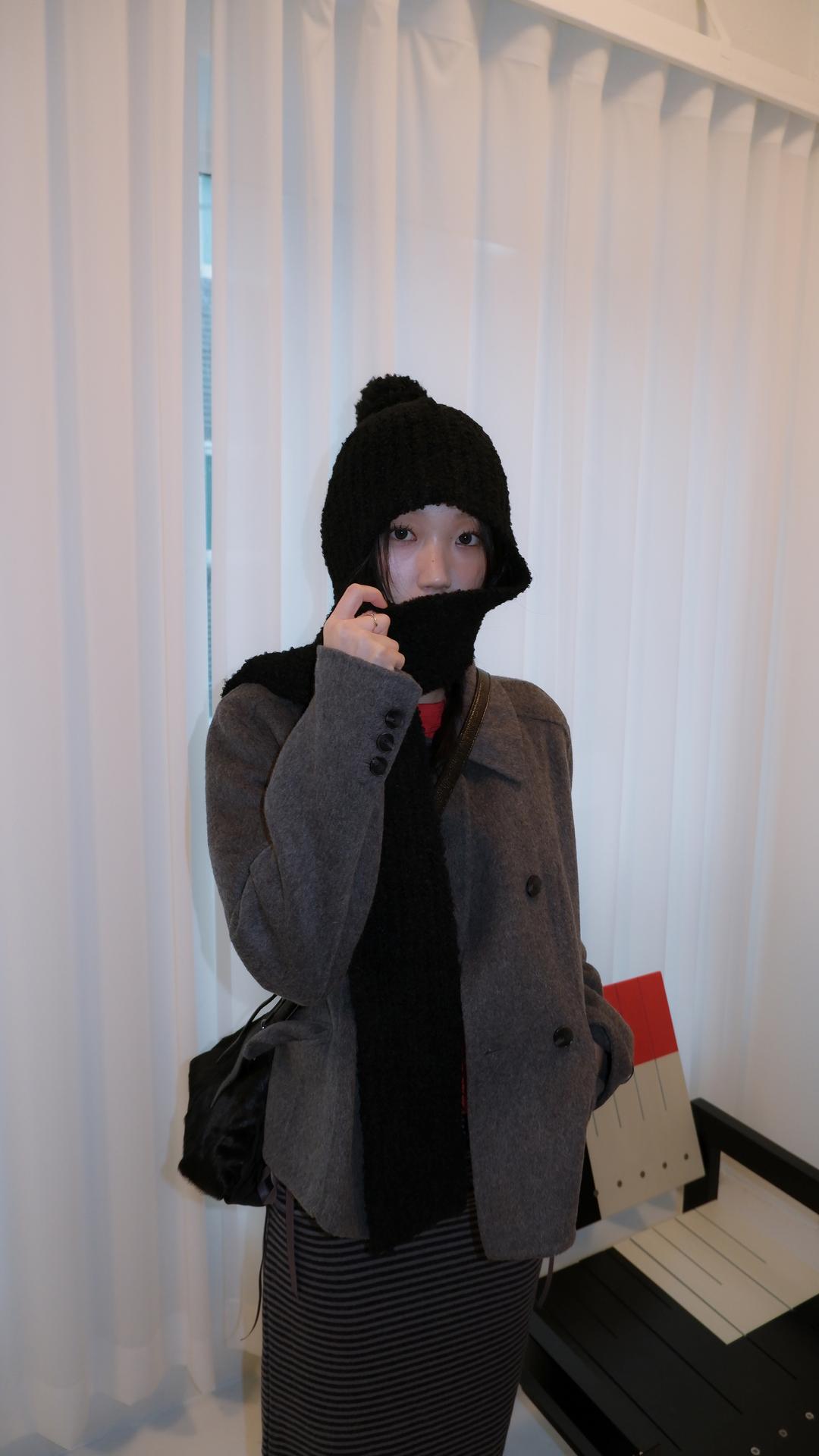 Snow muffler beanie