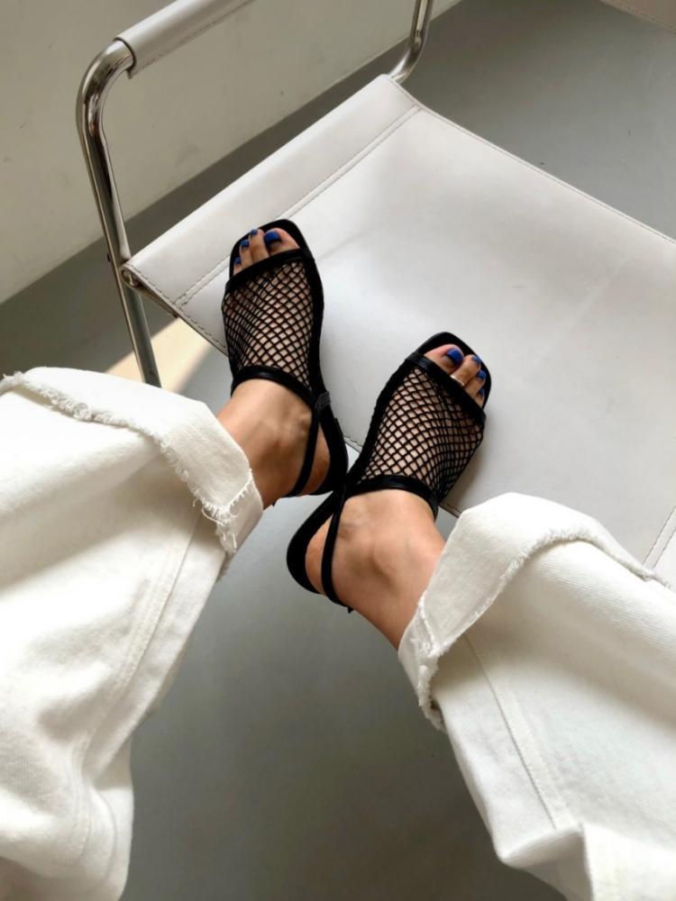 왓유러브 여름 망사 네트 토오픈 플랫 샌들 블로퍼 (1COL)