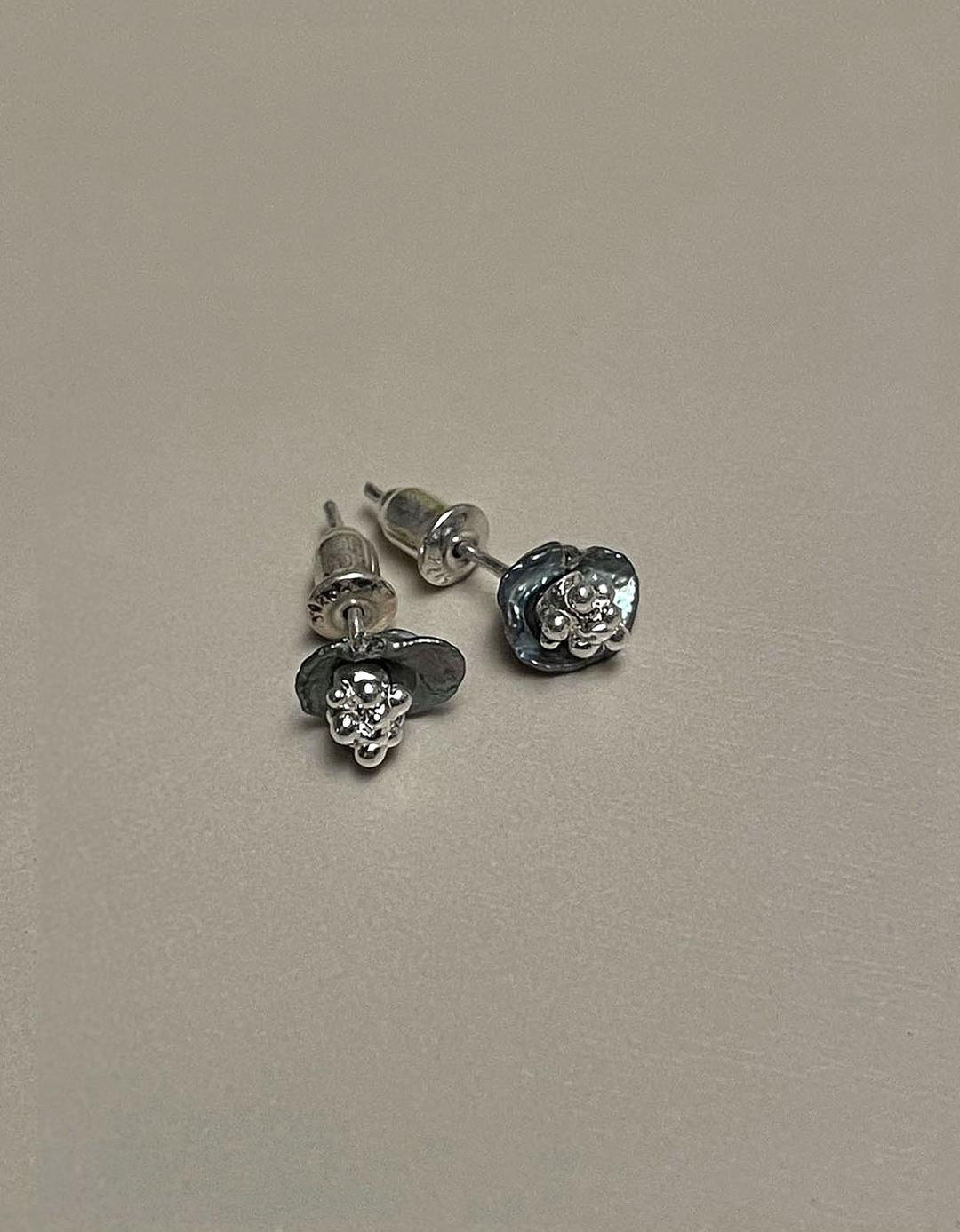 Sea grape blue black pearl earring