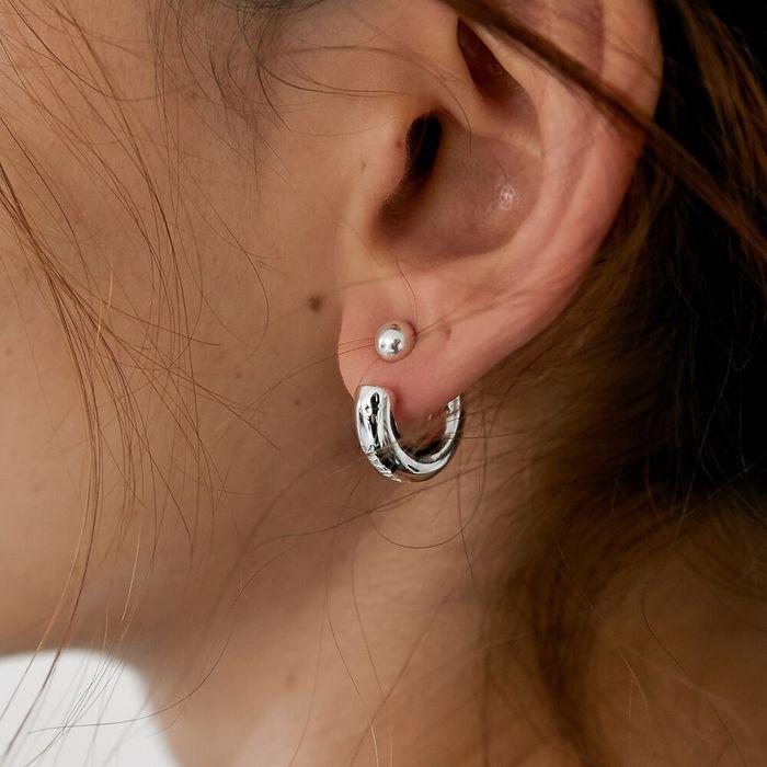 curve earring - silver