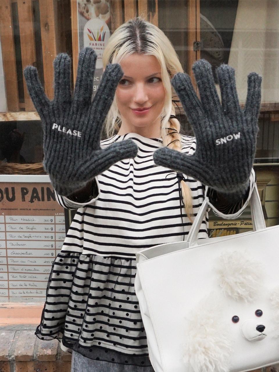 Snow Please Gloves_charcoal gray