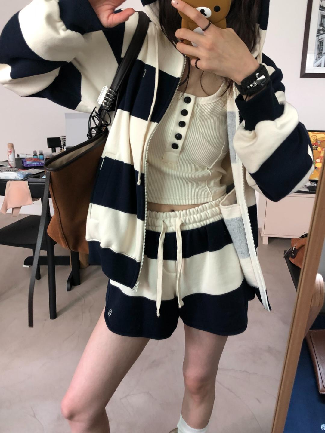 ROW SLEEVELESS