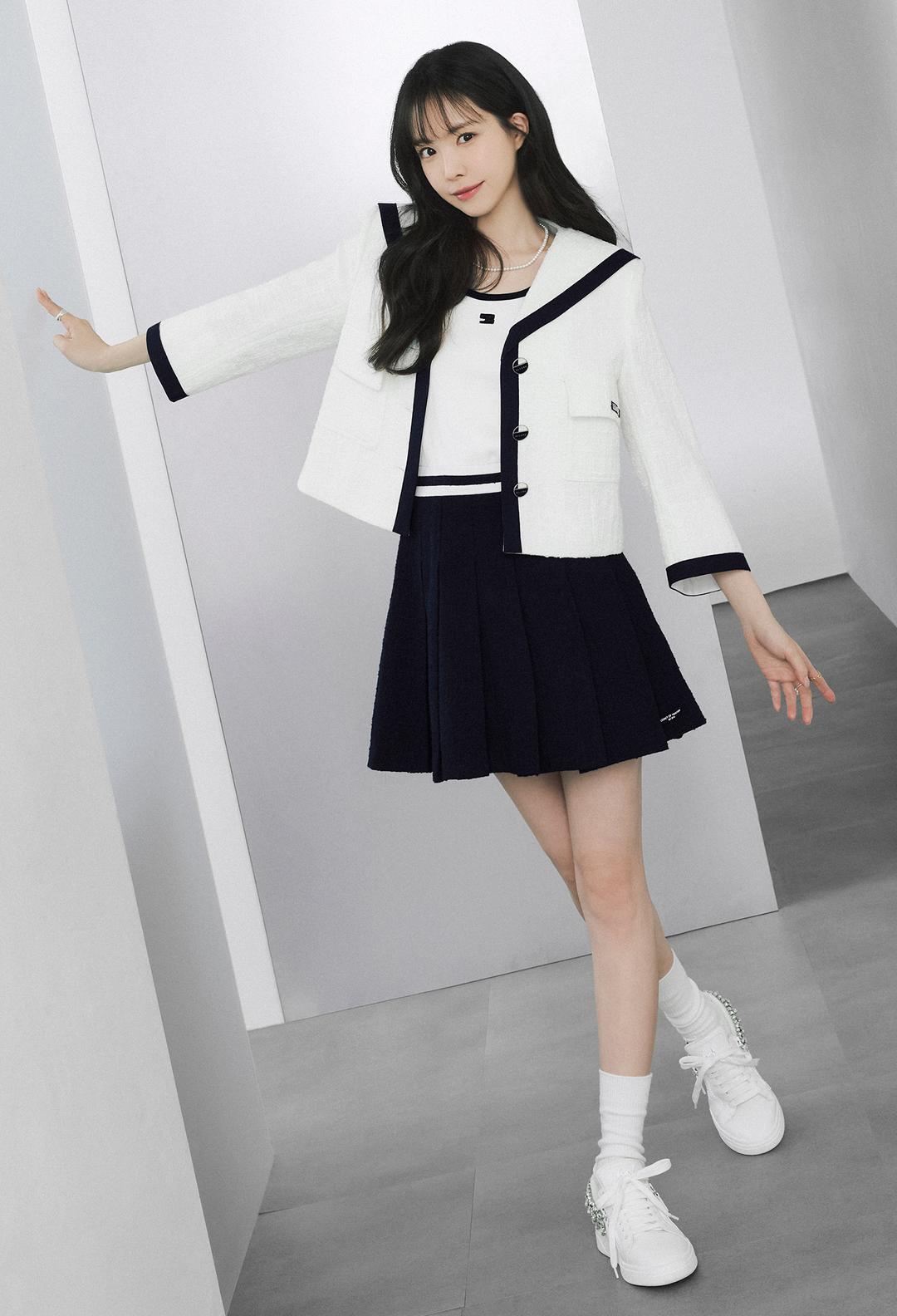 JJ지고트 배색 세일러 칼라 재킷 (WHITE) GP4A0JKR81