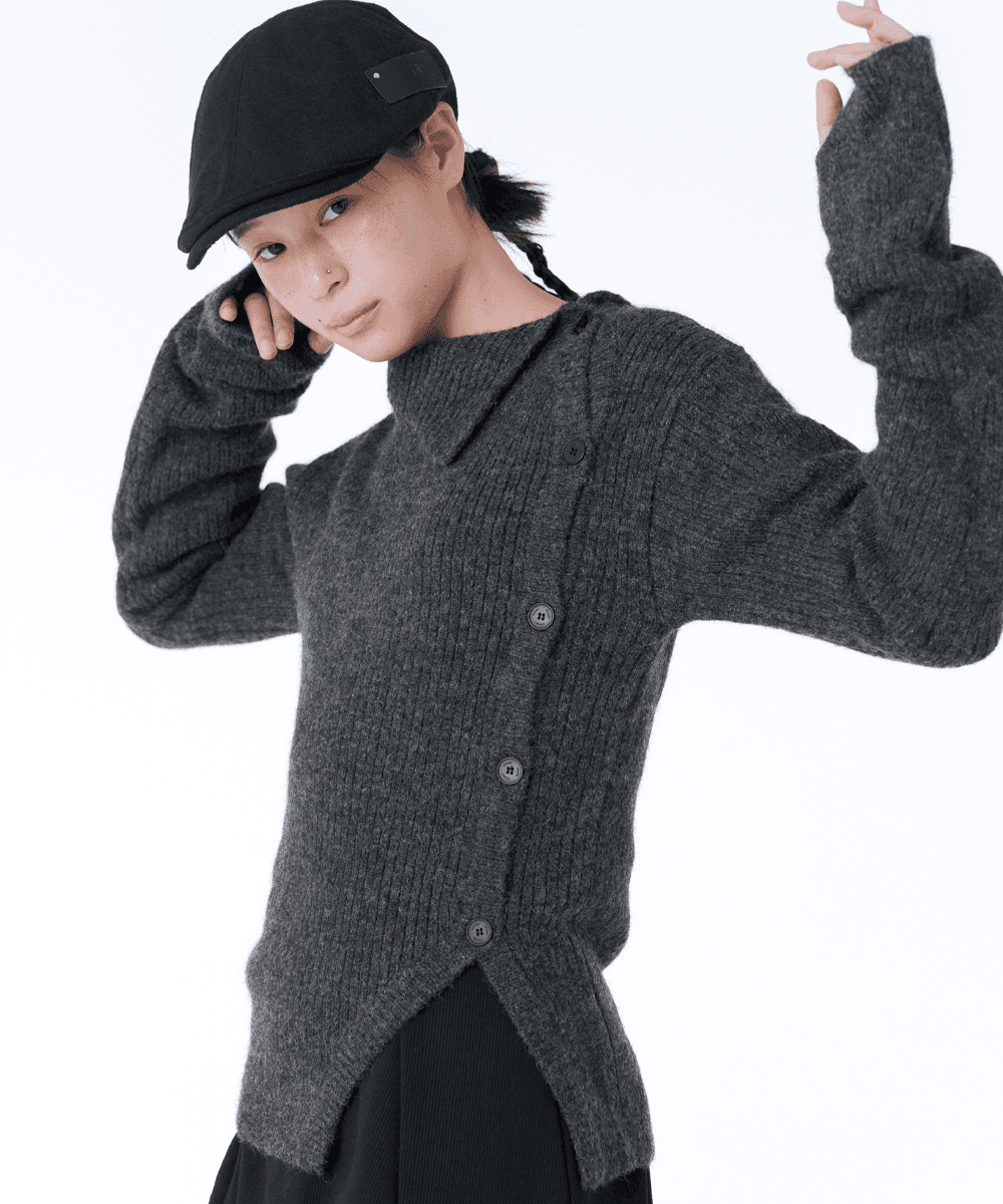 Side button knit CHARCOAL