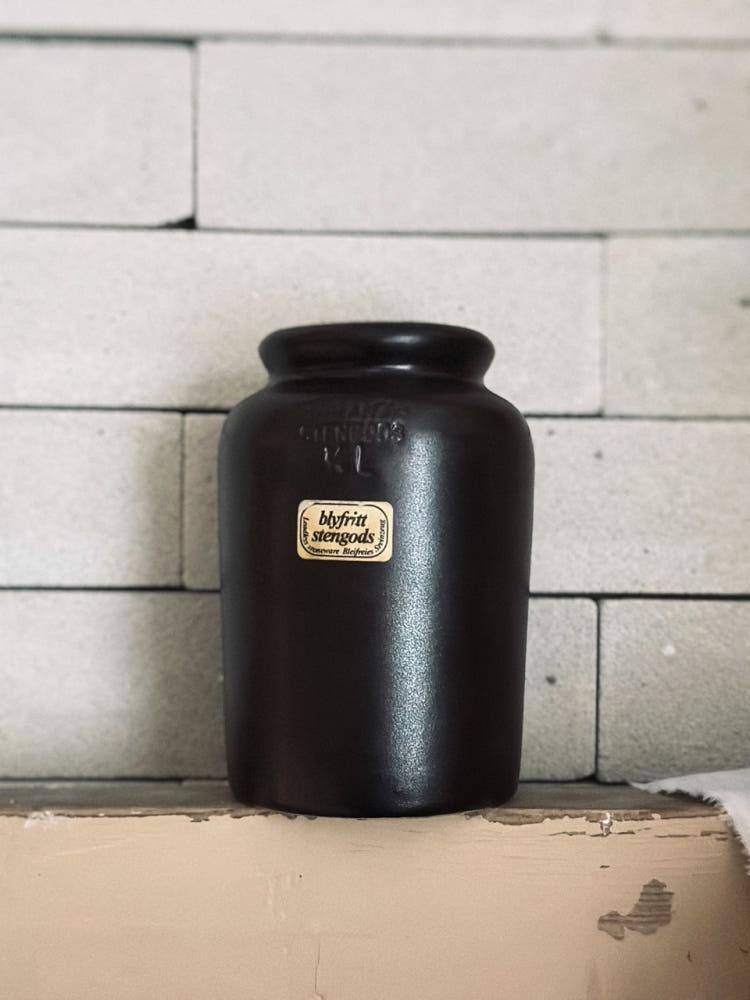 [중고] 올드 호가나스 브라운 화병 / Old Höganäs brown vase